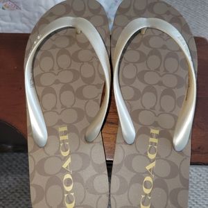 Coach flip flop size 10 golf